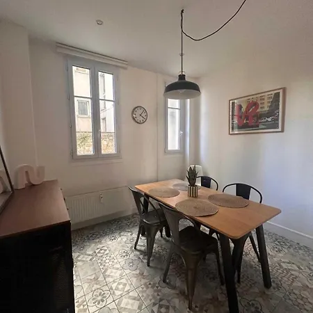 Beautiful 3br-6p-paris 17th-arc De Triomphe Apartment