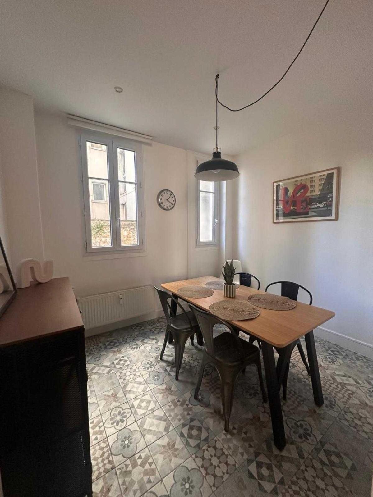 Beautiful 3br-6p-paris 17th-arc De Triomphe Apartment